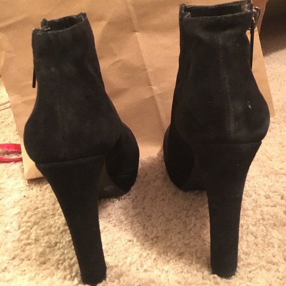 Gianni Bini | Black Suede Livv Ankle Booties | 8.5 - Picture 8 of 8